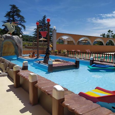 Camping Domaine De Senaud 阿尔邦 外观 照片