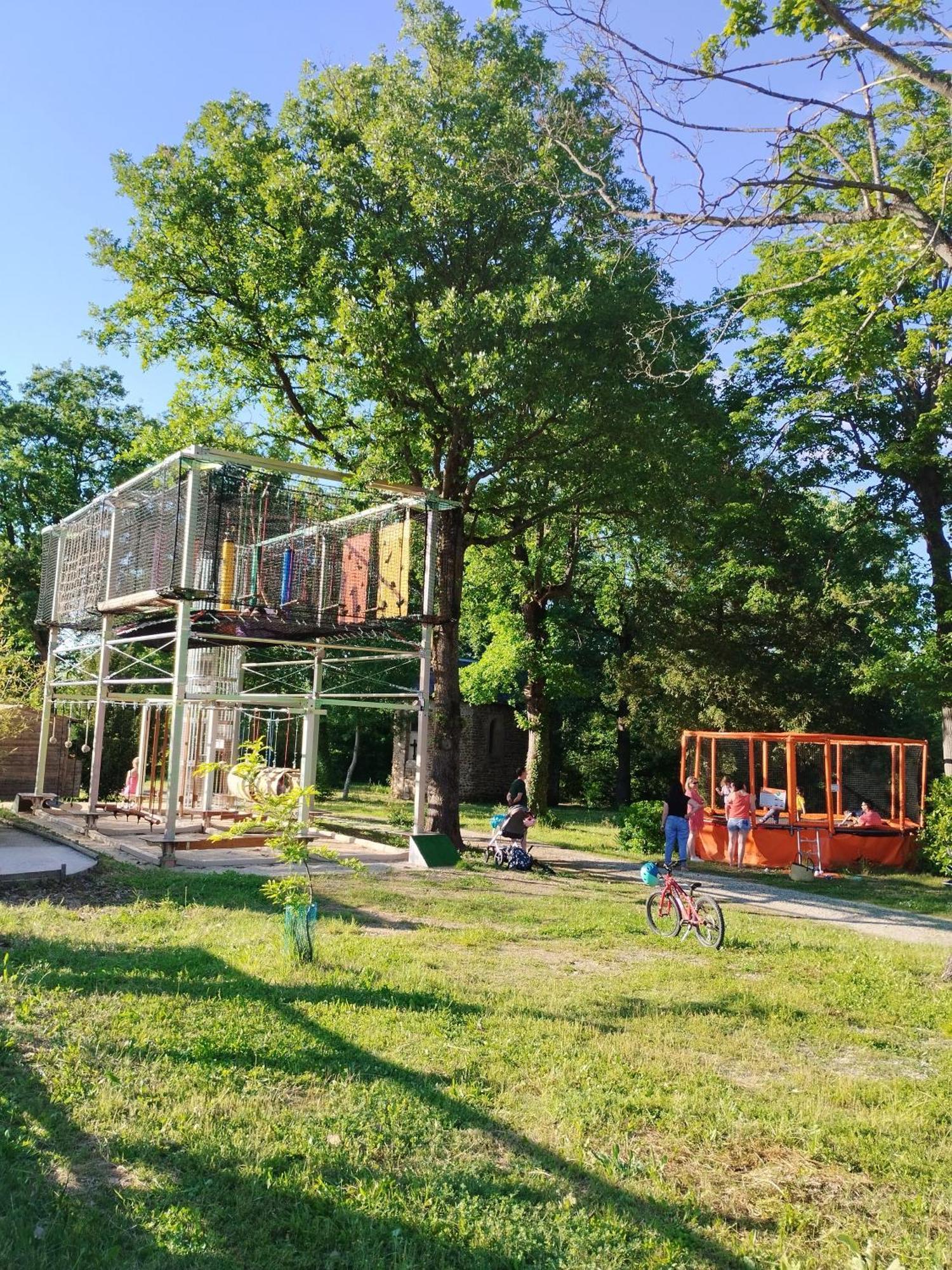 Camping Domaine De Senaud 阿尔邦 外观 照片